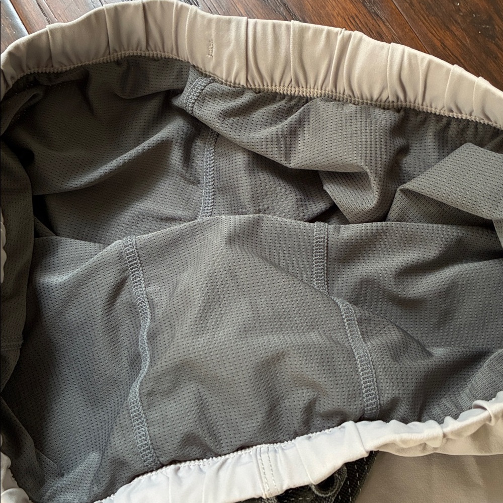 Fabletics the one short 5” - Picture 4 of 5